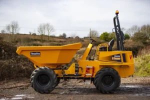 Dumper sur pneus 6 tonnes pour tous travaux de transports et de manutentions en location chez Valroc SA dans la Broye