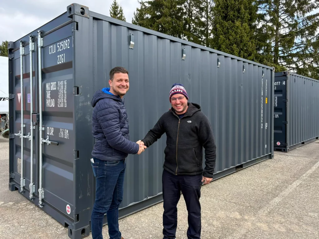 Livraison de Container à un client de Valroc SA